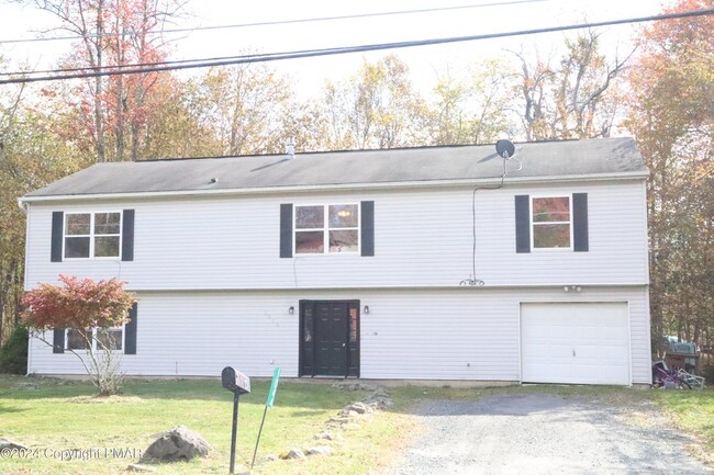 Building Photo - 1044 Knollwood Dr
