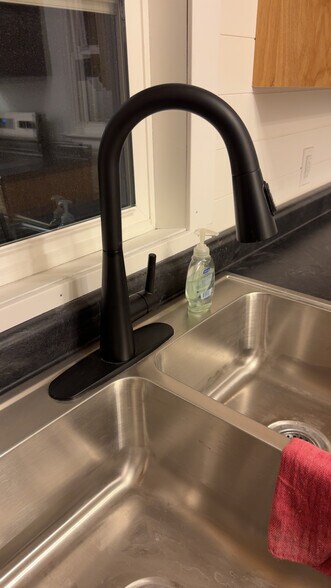 Kitchen - 7791 Whitehall Rd