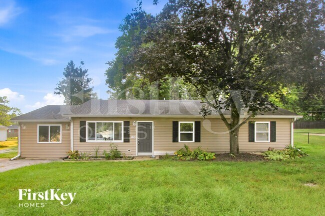 Building Photo - 9440 Port Royal Dr