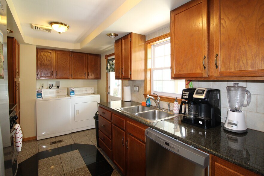 Kitchen - 2820 NY-28