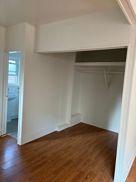 Building Photo - 3337 Helms Ave