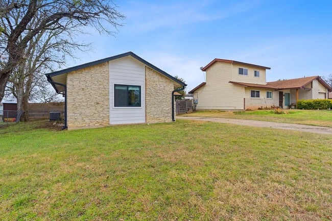 Building Photo - 7106 Colony Park Dr