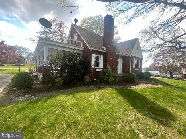 Building Photo - 10924 Buchanan Trail E