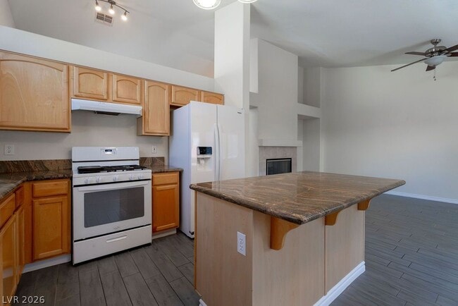 Building Photo - 681 Quiet Stream Ct