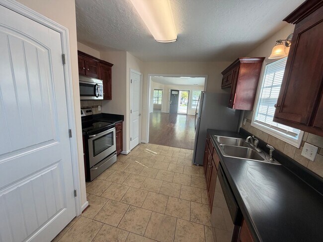 Building Photo - 27 Embecca Landing