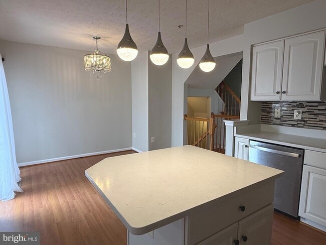 Building Photo - 5327 Abbeywood Ct