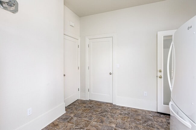 Building Photo - 1446 1st Ave