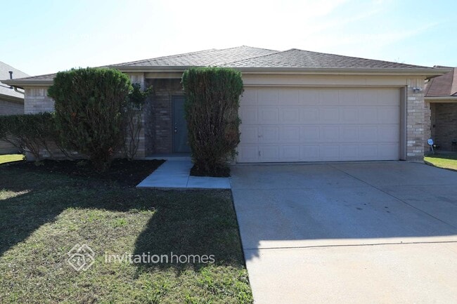 Building Photo - 910 Simi Dr