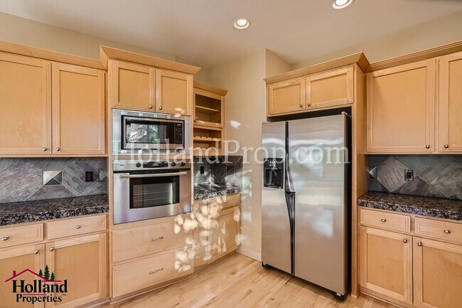 Building Photo - Gorgeous Single Home in Great location!!!