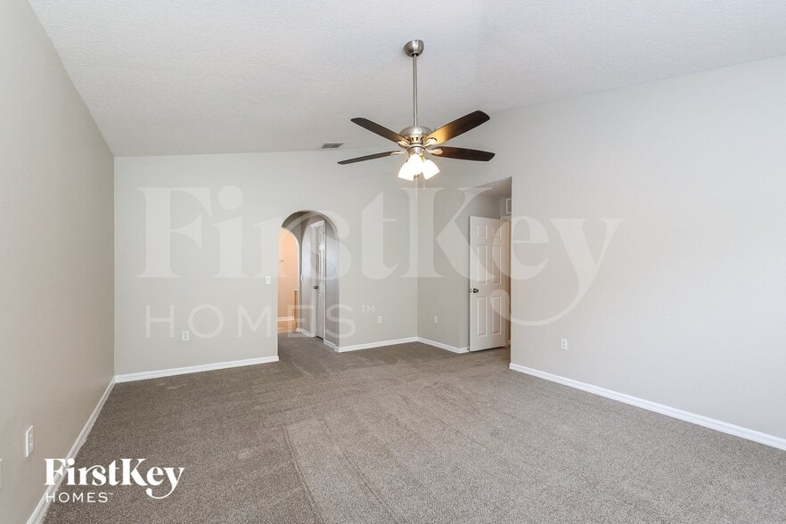 Building Photo - 104 Cabrillo Dr