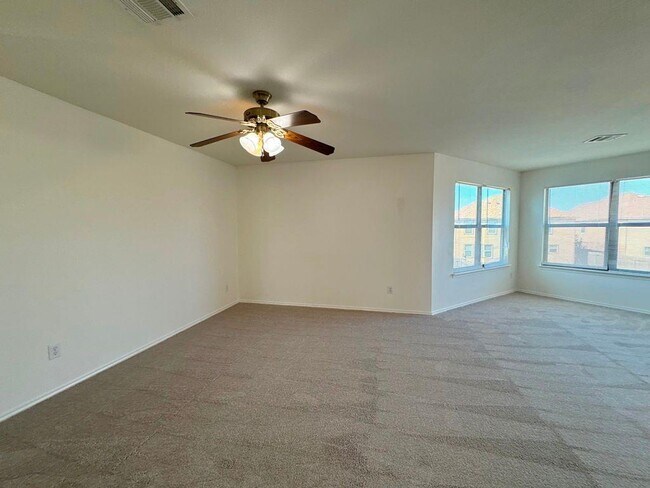 Building Photo - 2013 Rim Rock Dr