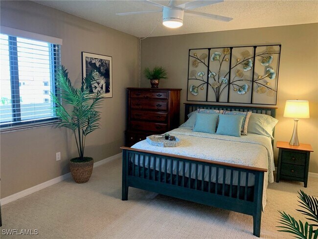 Building Photo - 7406 Lake Breeze Dr