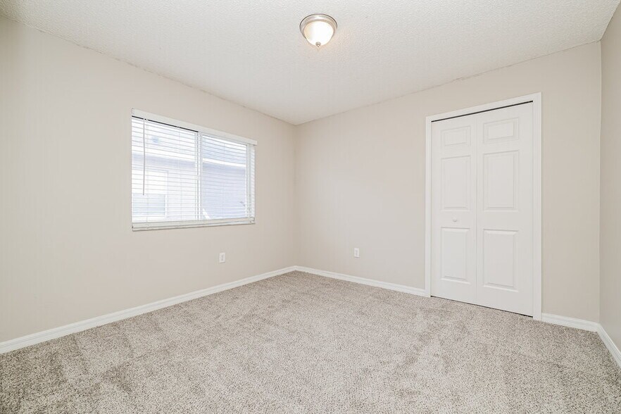 Building Photo - 11025 Whittney Chase Dr