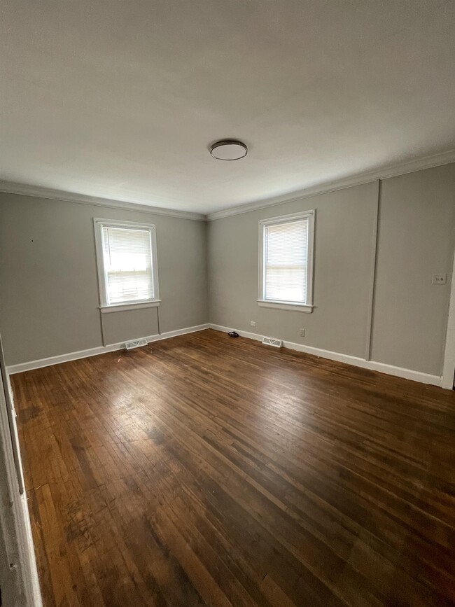 Building Photo - 168 Mays St