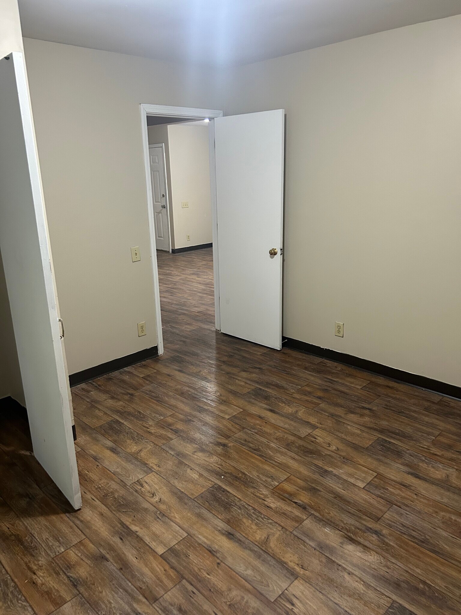 Building Photo - 214 Hudson Dr