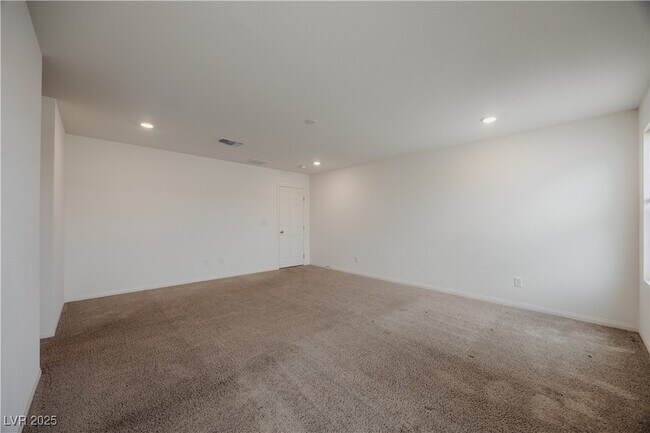 Building Photo - 5927 Coja St