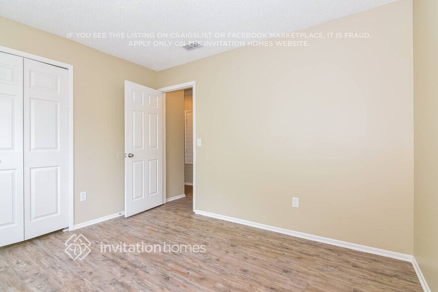 Building Photo - 2742 Falling Tree Cir