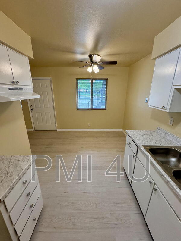 Building Photo - 12409 Manitoba Dr NE