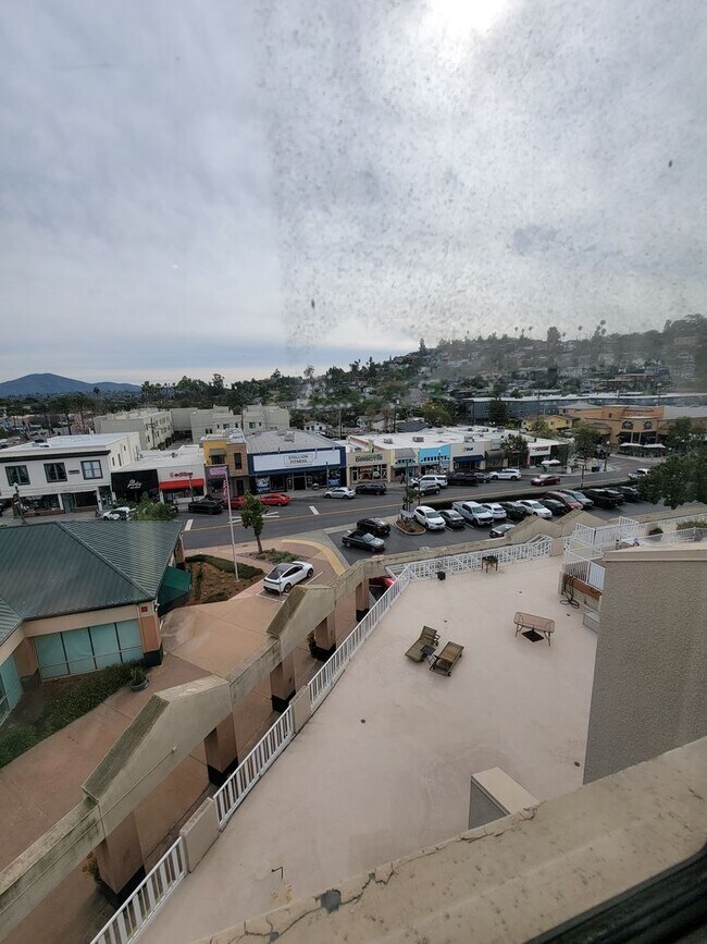 Building Photo - Spacious 2 Bed/2 Bath Condo in the Heart of La Mesa Village offering free COX Cable/WIFI