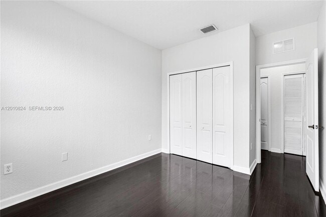 Building Photo - 8741 NW 111th Ct