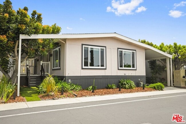 Building Photo - 29500 Heathercliff Rd