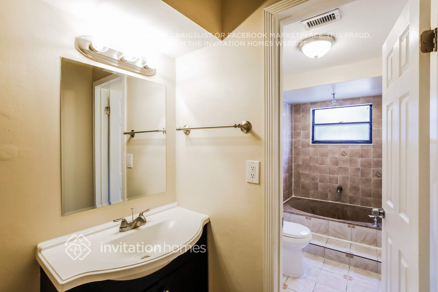 Building Photo - 9841 NW 31st Pl