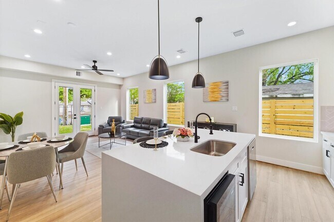 Building Photo - 2131 Blalock Rd