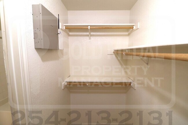 Building Photo - 4109 Elms Run Cir