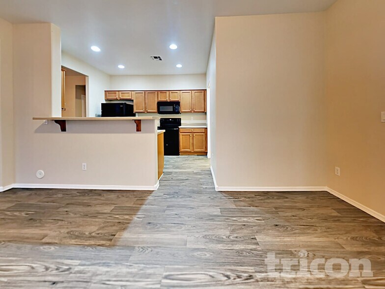 Building Photo - 7107 W St Catherine Ave