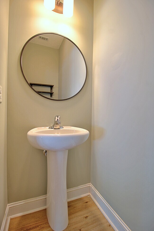 Building Photo - 1208 Cypress Fall Cir