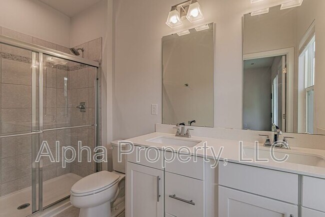 Building Photo - 120 Rollins Ave