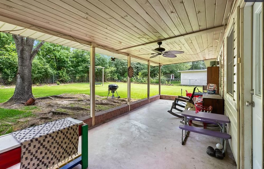 Building Photo - 1409 Diana St