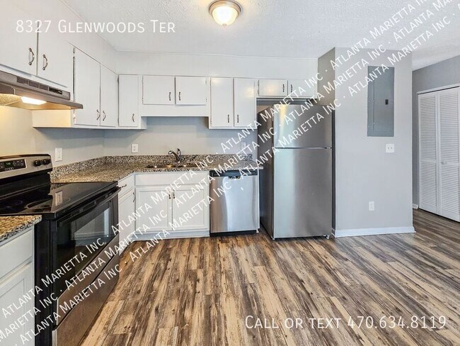 Building Photo - 8327 Glenwoods Terrace