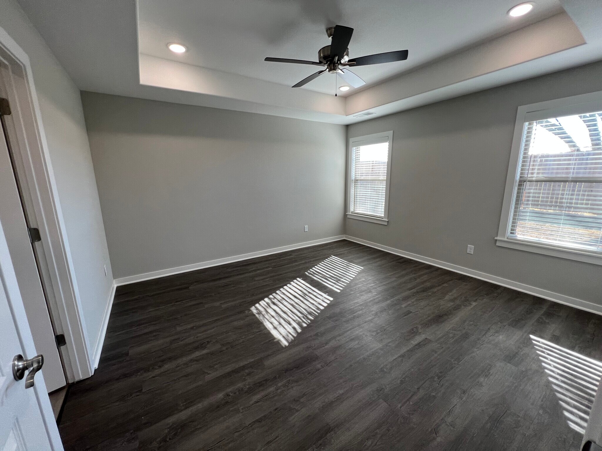 Building Photo - 6051 W Mecklin St