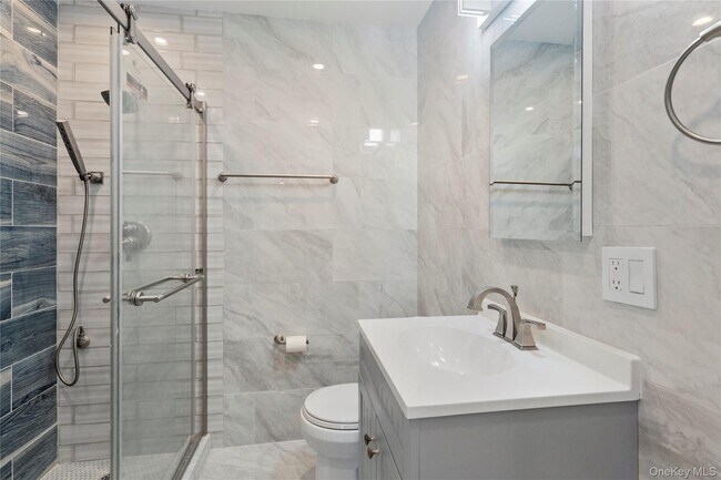 Building Photo - 1 Center Ct