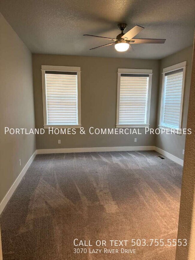 Building Photo - 3070 Lazy River Dr