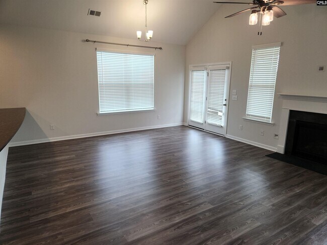 Building Photo - 1401 Ardennes Dr
