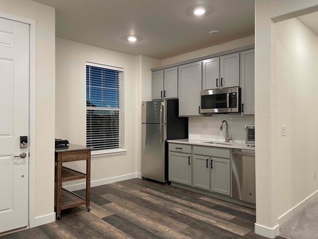 Building Photo - 8781 S Wenatchee Ct