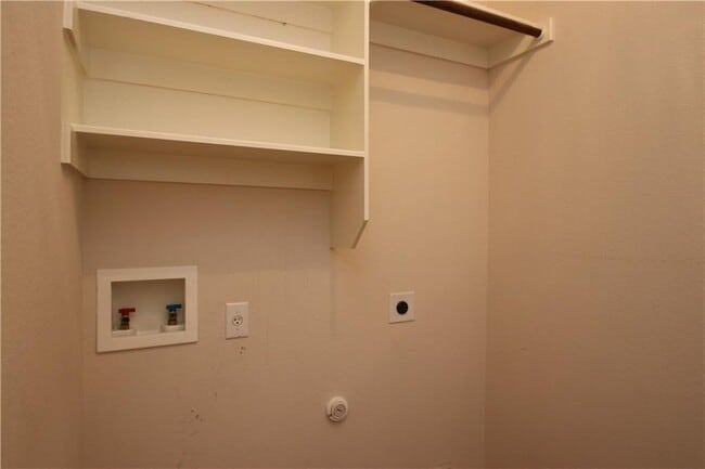 Building Photo - 1528 Haynie Bend
