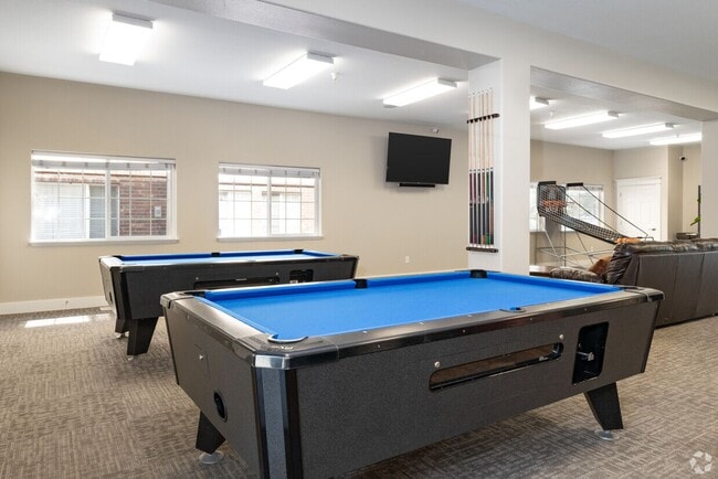 Building Photo - Apartments @ Falls Crossing Phase "1" (A,B,C)