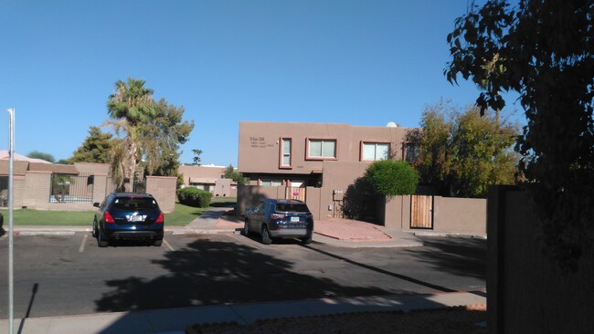 Building Photo - 1445 N 53rd Dr