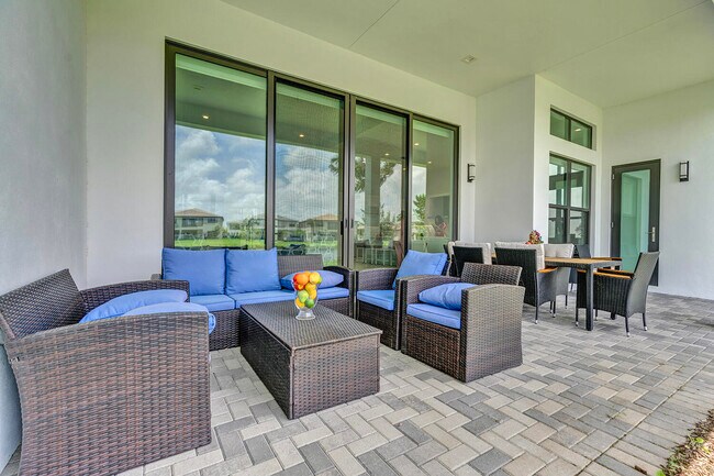 Building Photo - 9524 Riverside Pk Dr