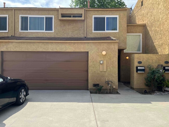 Building Photo - 4791 Carmonita Ln