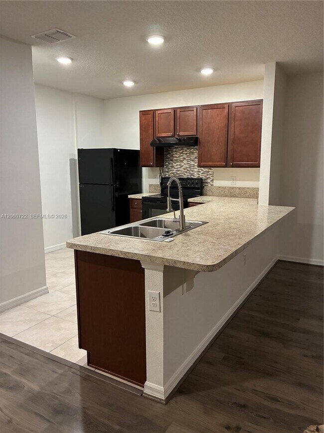 Building Photo - 1612 Primo Ct