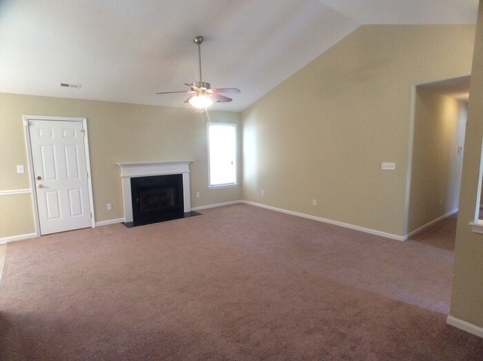 Building Photo - 128 Arbor Ridge Rd