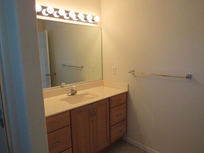 Building Photo - Osage Beach house for rent