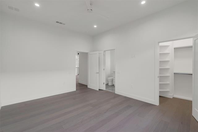 Building Photo - 3737 Cortez Dr