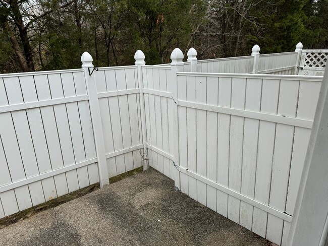 Building Photo - Cozy Townhome in Antioch