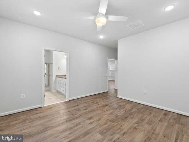 Building Photo - 6248 Zinnia Ln