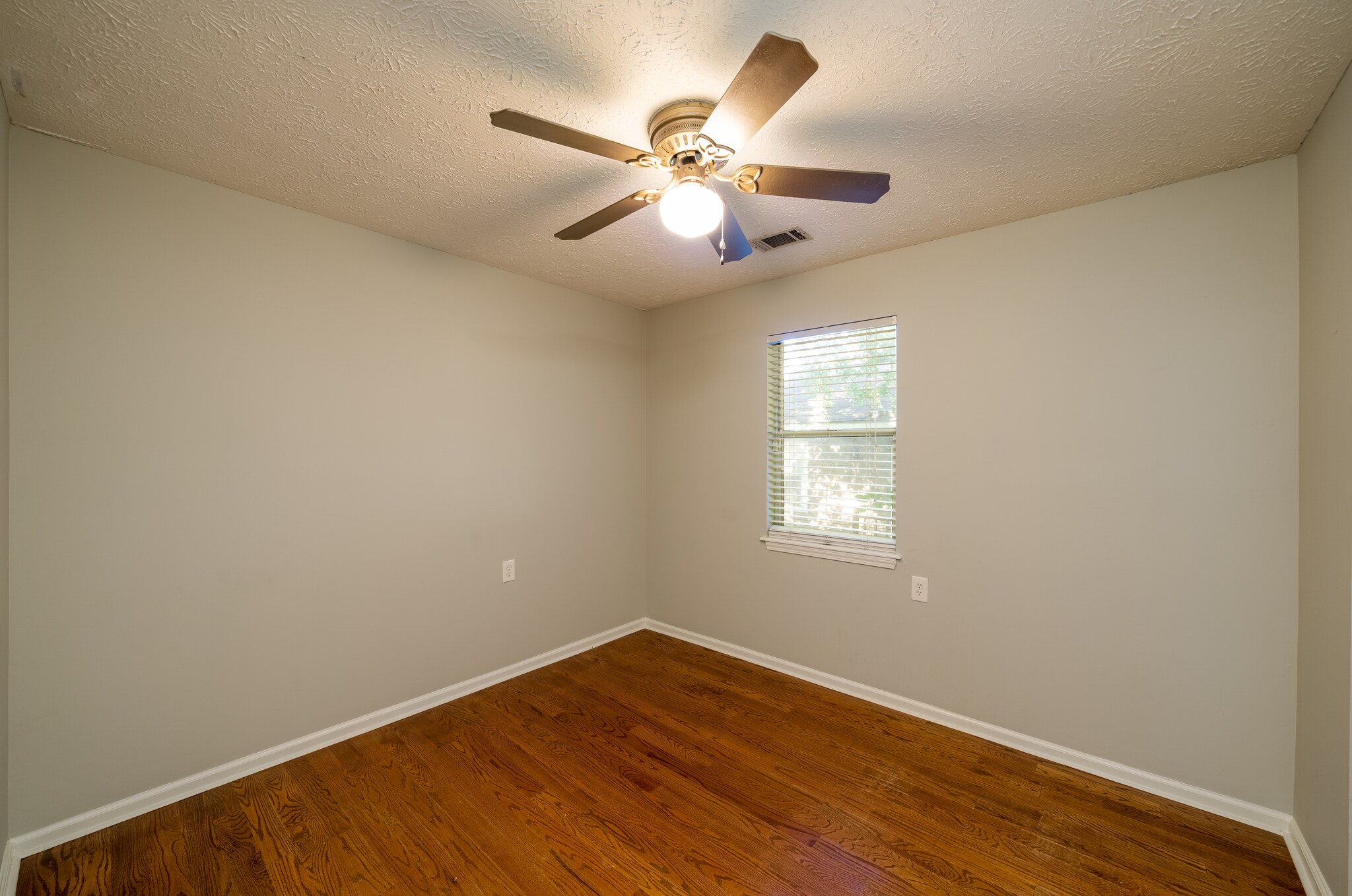 Building Photo - 880 Kirkwood Ave SE